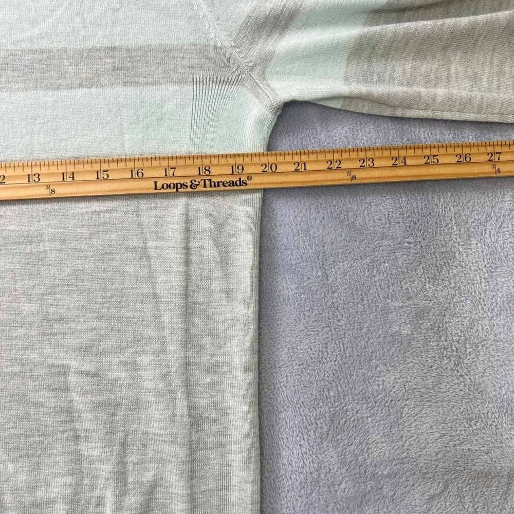 Express Men Striped Crew Neck Sweater Light‎ Gray Aqua Size Medium M Wool Blend